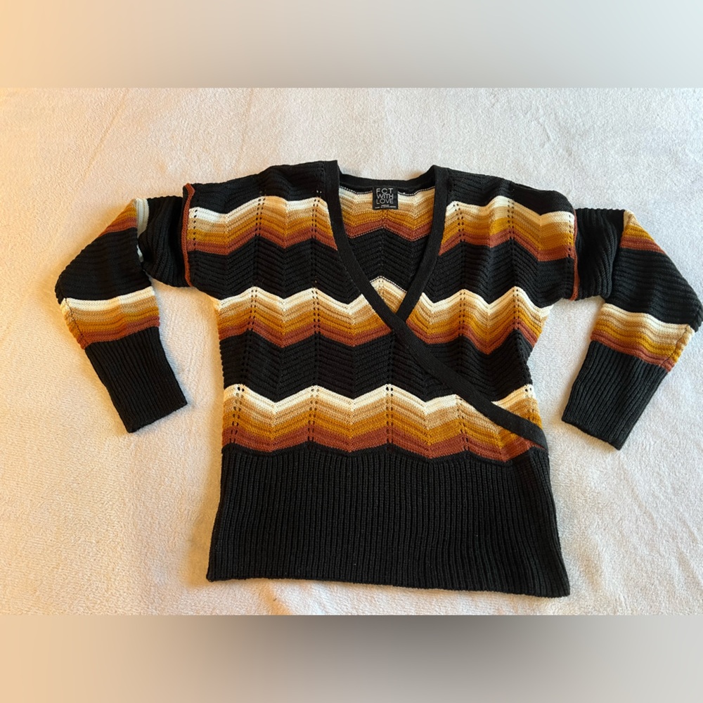 Chevron Patterned Fashion Sweater